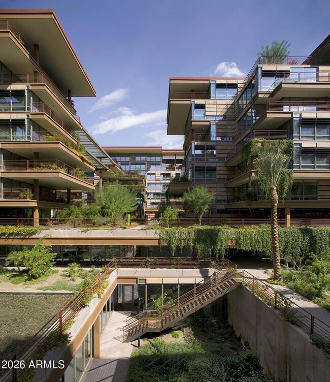 Building Photo - 7151 E Rancho Vista Dr