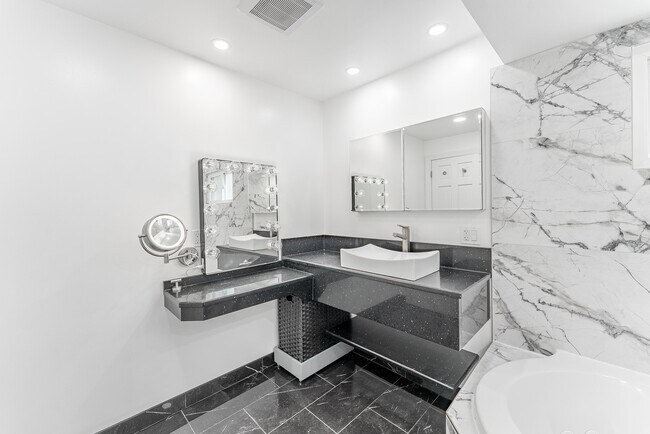 Building Photo - 22819 Davy Ct