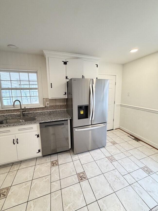 Building Photo - 2648 Melbourne Dr