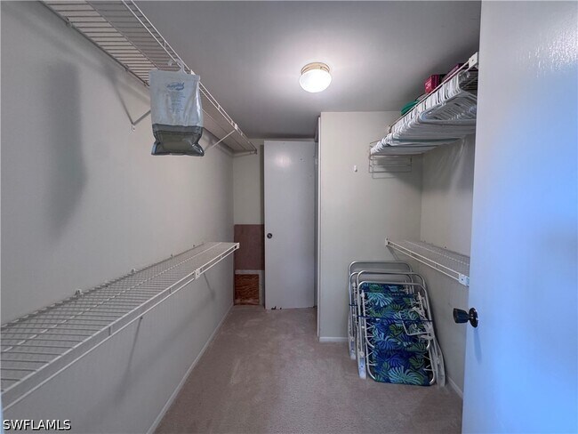 Building Photo - 4912 Tamiami Trl E