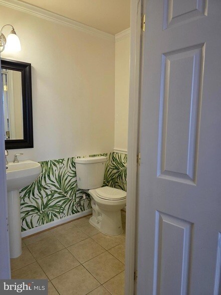 Building Photo - 3542 Huntley Manor Ln