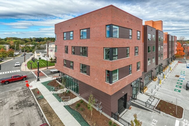 Building Photo - 45 E Central St