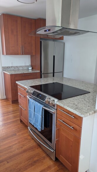 Building Photo - 50 Edgecliff Rd
