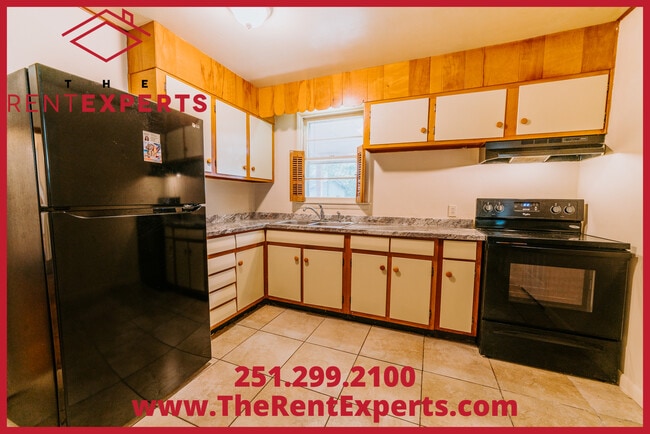 Building Photo - 908 E David Langan Dr