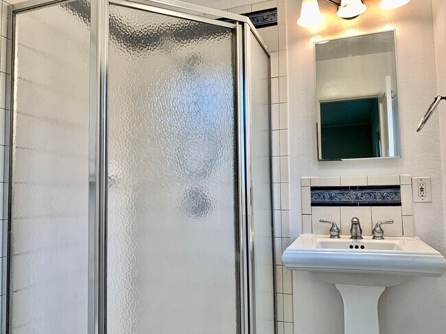 Building Photo - La Mesa - 3 Bedroom/2 bath House PLUS Detached Bonus Room, Garage and W/D