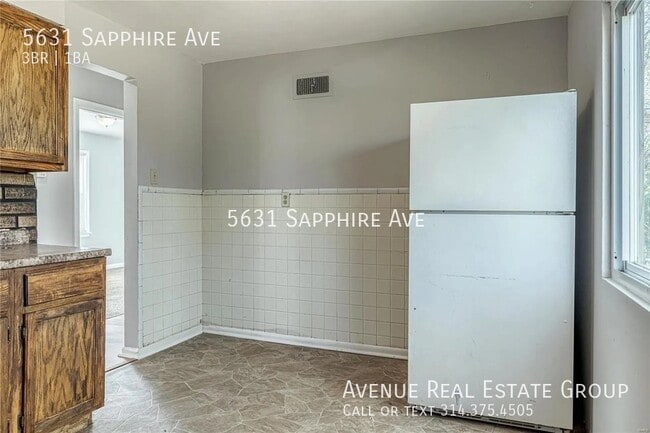 Building Photo - Just Listed! - 5631 Sapphire Ave