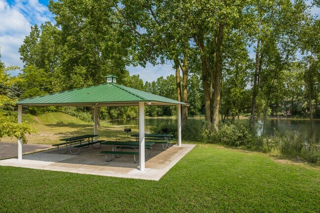 Building Photo - 3730 Birch St