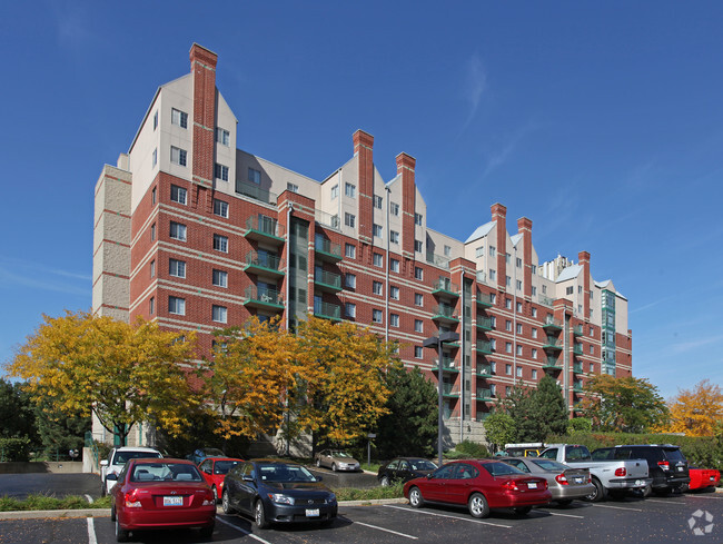 Building Photo - Elmhurst Place Apartments