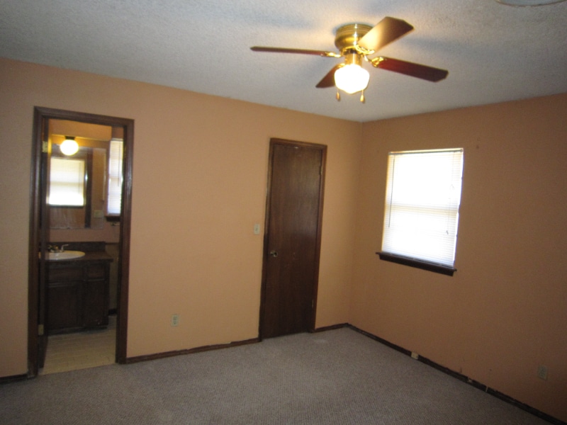 Building Photo - 4910 Fox Ct