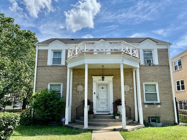 Primary Photo - Private & Charming 2 Bed/1 Bath Ranch Styl...