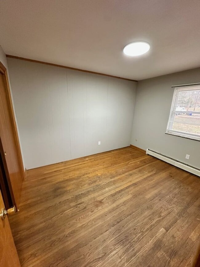 Building Photo - 523 Mishler Rd