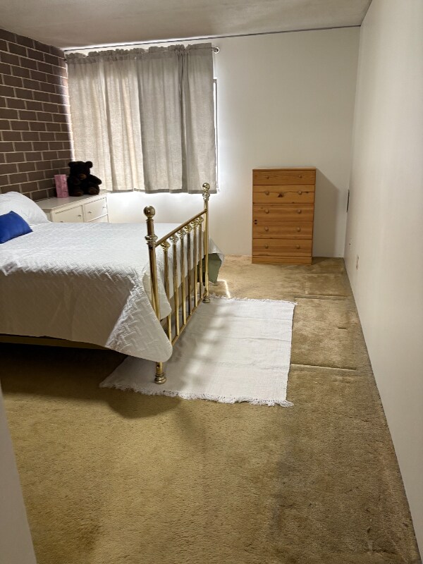 Building Photo - 2106 Kanawha Blvd E