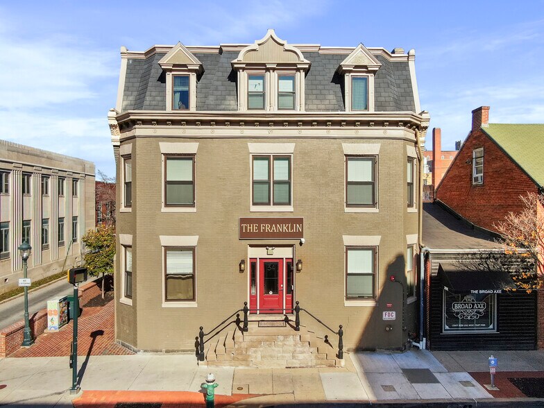 Primary Photo - 34 W Franklin St