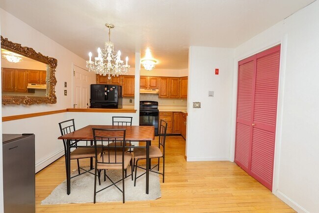 Building Photo - 610 S Franklin St