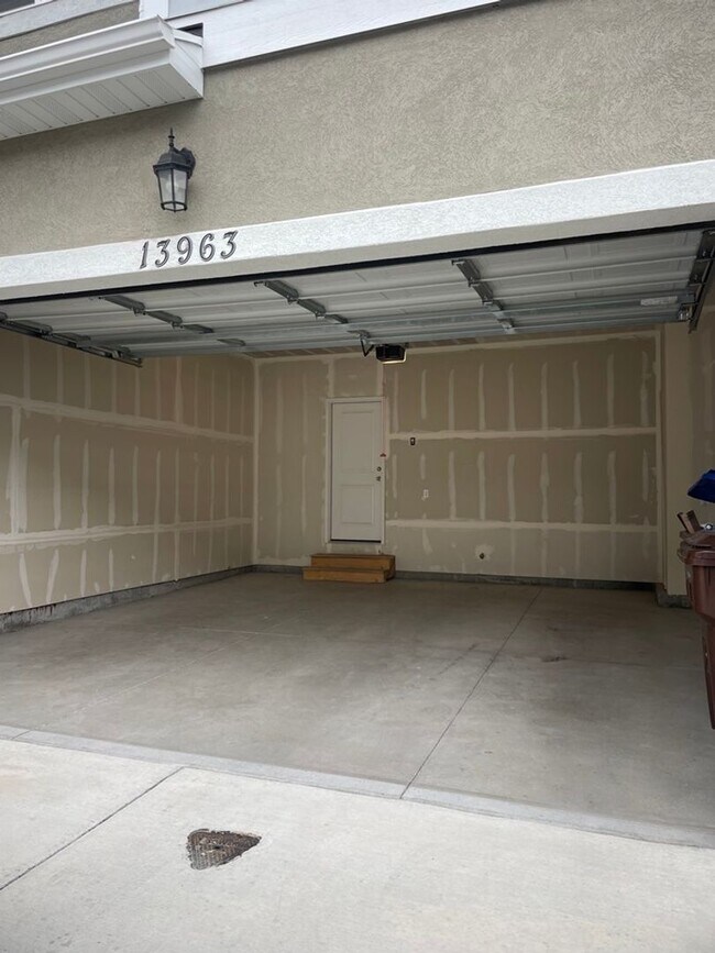 Building Photo - 13963 Silver Peak Ln