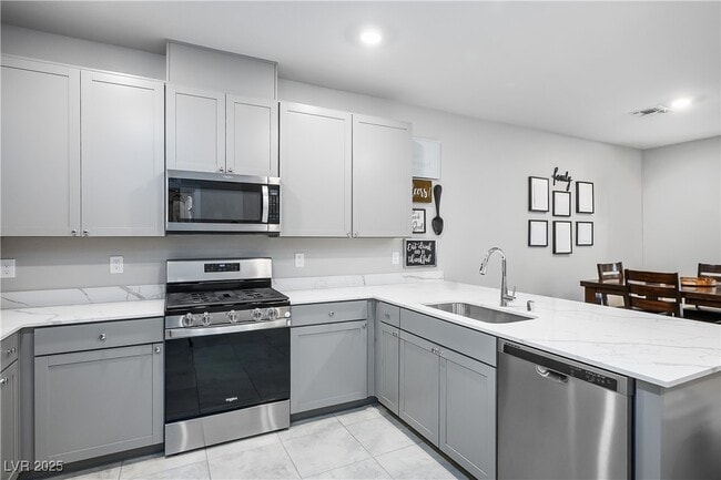 Building Photo - 2454 Bagnara Pl
