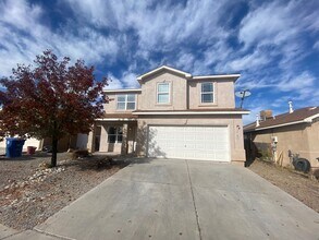 Building Photo - SW 4 Bedroom 3 Bath 2 Car Garage 1989SF