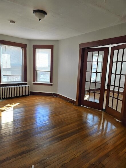 Building Photo - 263 Elm St