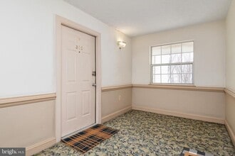 Building Photo - 8961 Town Center Cir