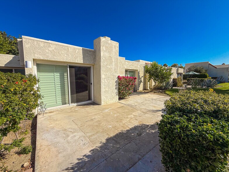 PATIO - 1603 Augusta Plz