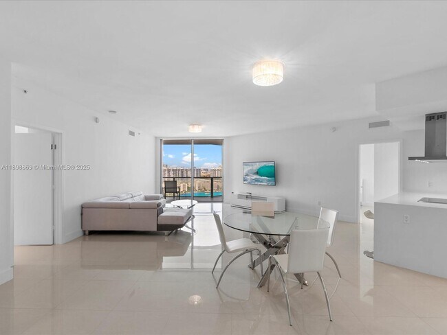 Building Photo - 17301 Biscayne Blvd