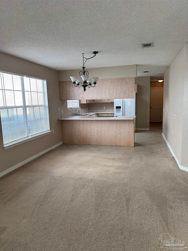 Building Photo - 132 Wildflower Ln