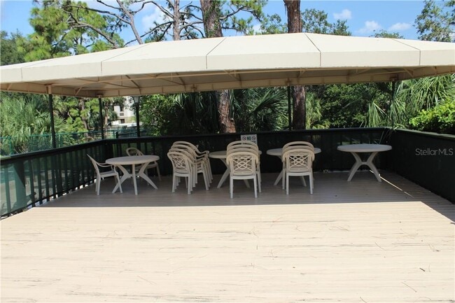 Building Photo - 955 Sunridge Dr