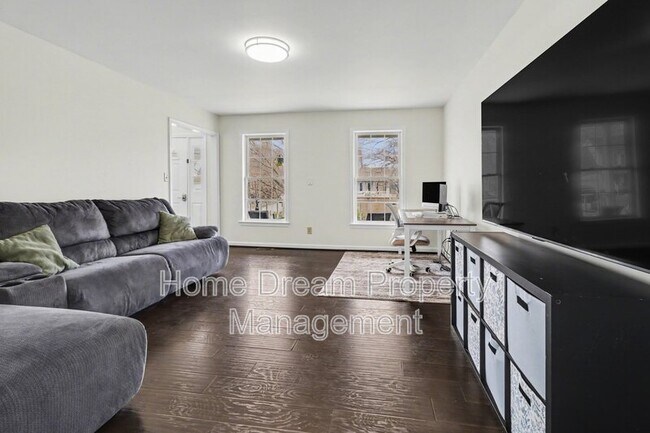 Building Photo - 7415 Sterling Dr