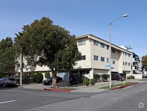 Building Photo - t1257