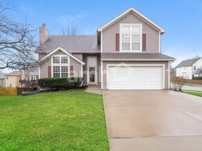 Building Photo - 7432 N McKinley Ave