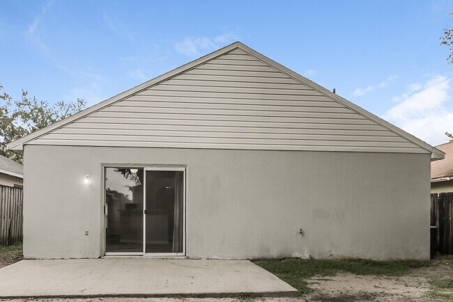 Building Photo - 12738 Parkbury Dr
