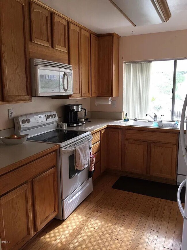 Building Photo - 2208 Summerpark Ct