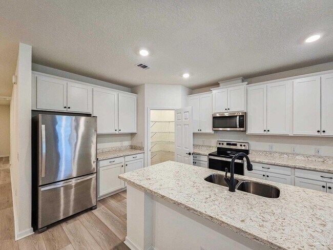 Building Photo - 4149 Upper Walk Ln