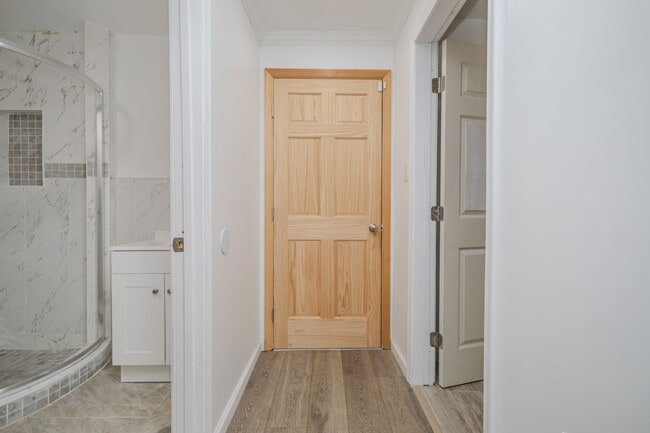 Building Photo - 138 D View Ave