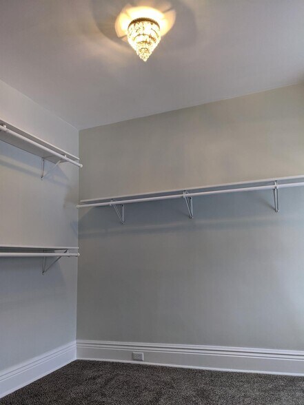 Building Photo - 3755 Eastern Ave