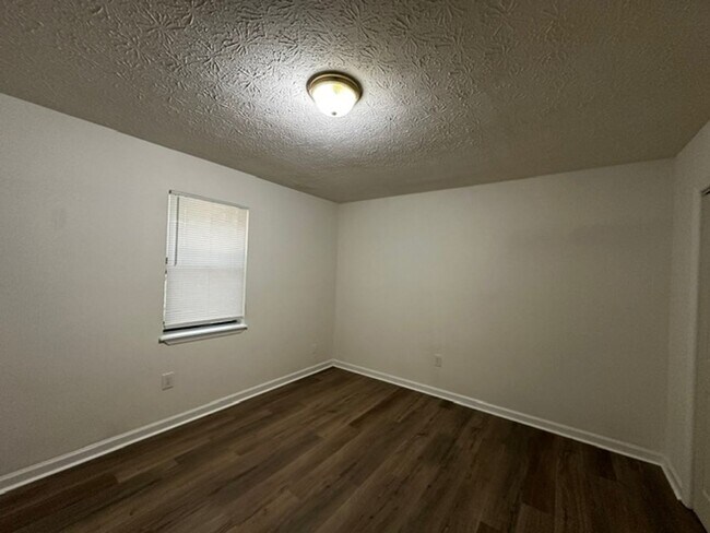 Building Photo - 127/129 Lake Pl