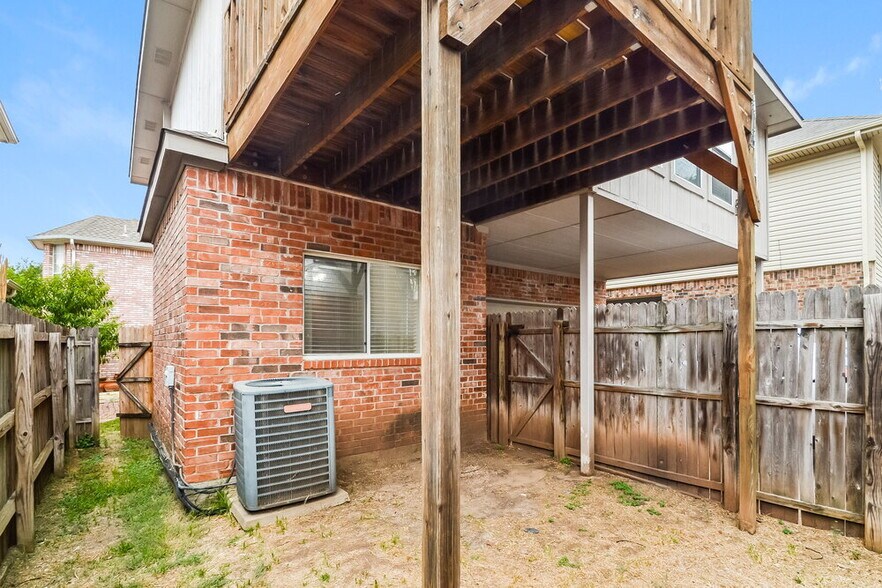 Building Photo - 18930 Ravenglen Ct