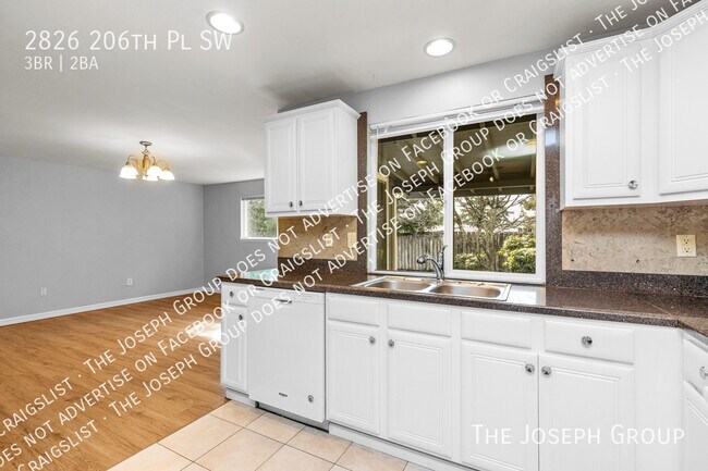 Building Photo - 2826 206th Pl SW