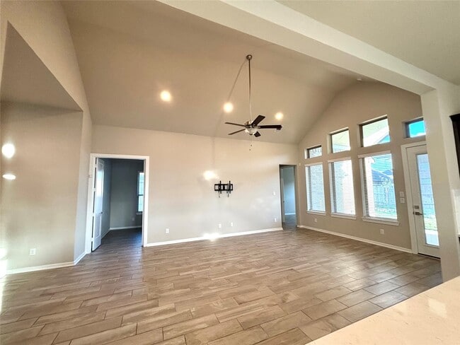 Building Photo - 5806 Pecos Ct