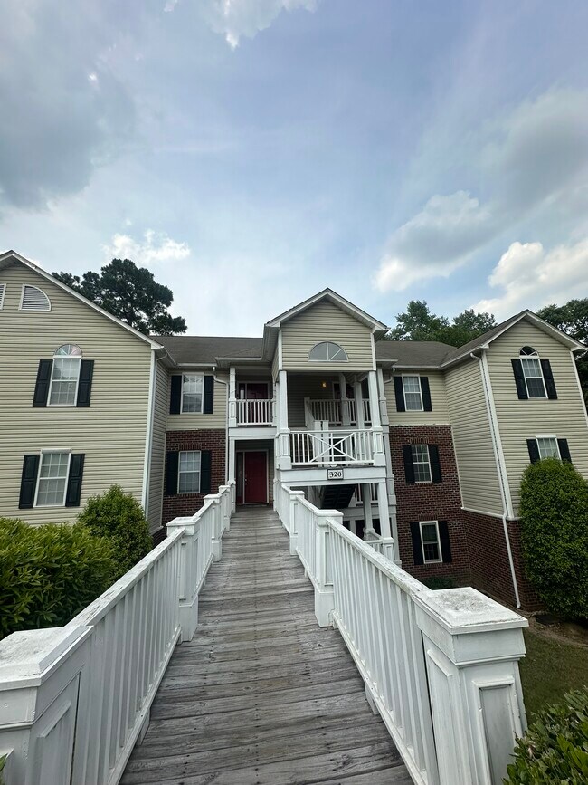 Building Photo - 320 Bubble Creek Ct