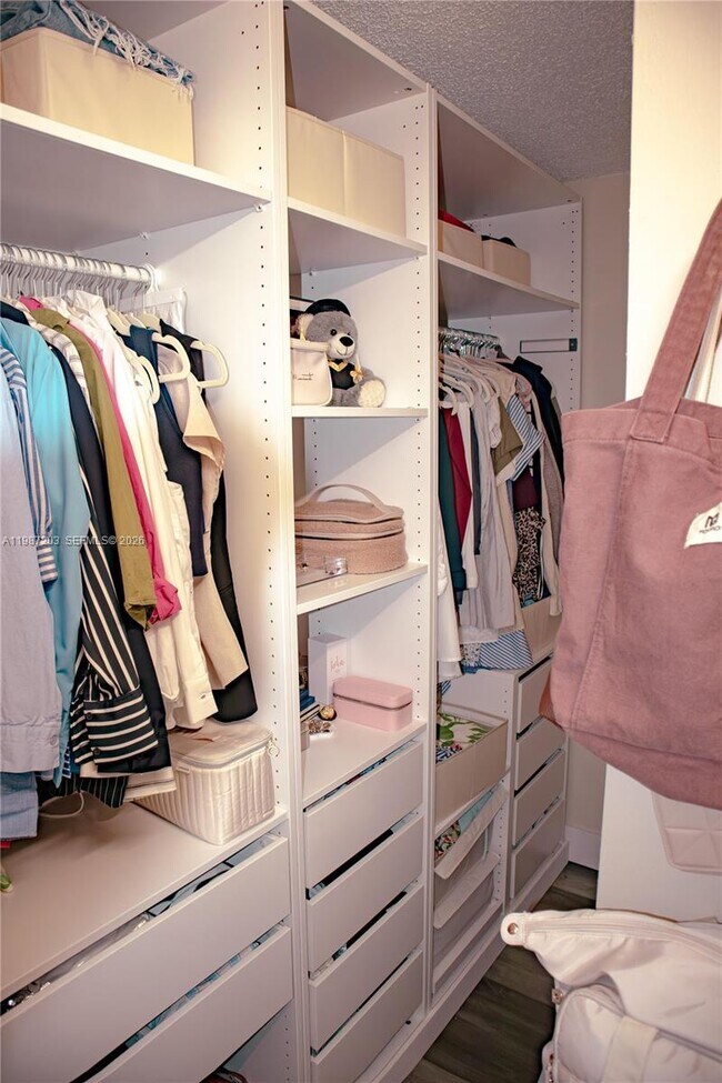 Building Photo - 15022 SW 143rd Terrace