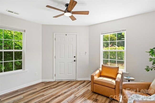 Building Photo - 6600/6602 Porterfield Road Unit