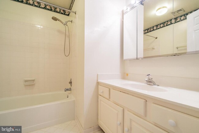 Building Photo - 7711 Shootingstar Dr