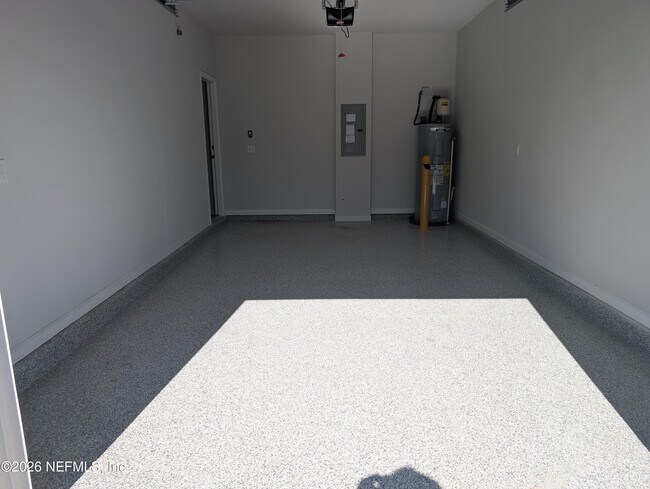 Building Photo - 10663 Waterfield Rd