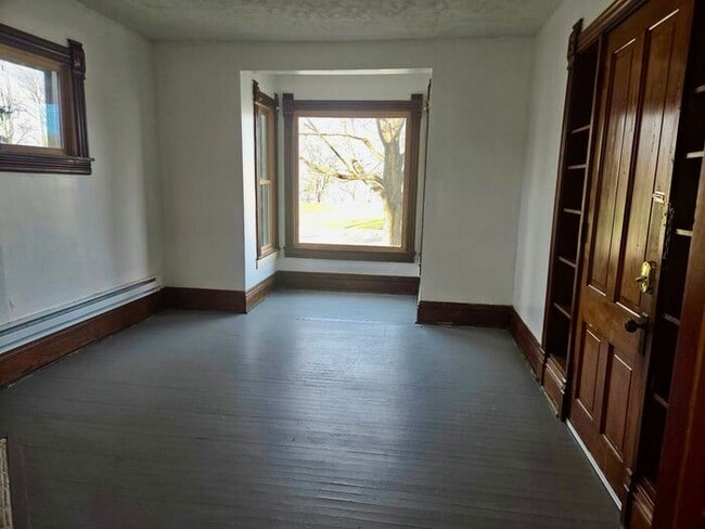 Building Photo - 2 bedroom unit in Niles