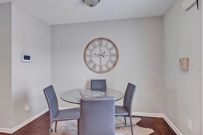 Building Photo - 1504 Sprucedale Dr