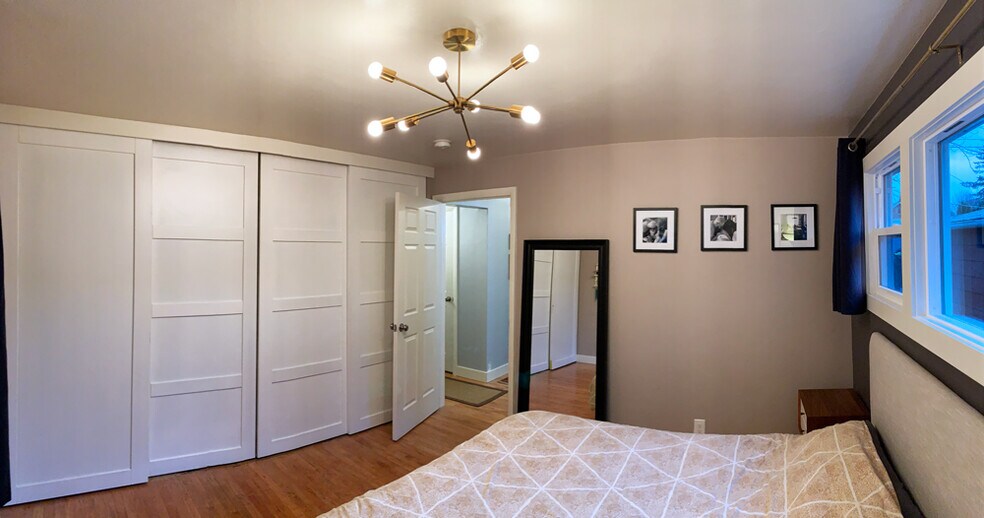 Building Photo - 5023 NE Sumner St