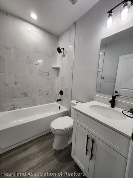 Building Photo - 6918 Dickinson Dr