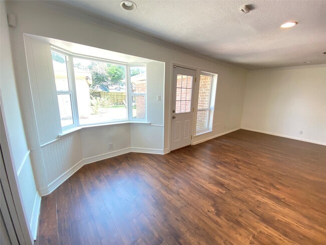 Building Photo - 12846 Westmere Dr