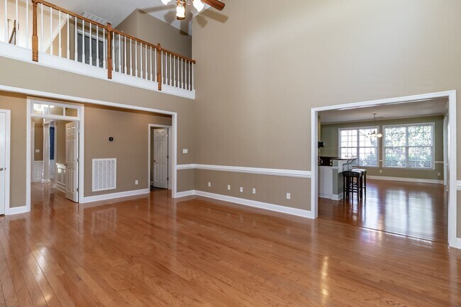 Building Photo - Private, 5 bedroom, 3.5 bath, Evans home-overlooking the woods!